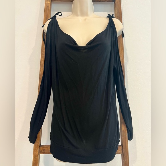 Guess Jeans black knit top, open sleeve shirt, tie up off shoulder Juniors Large - Picture 2 of 6
